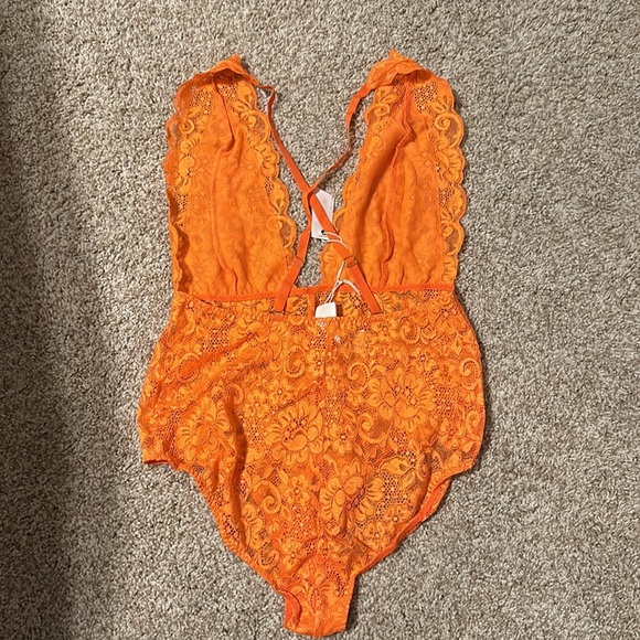 NWT HAH Comin in HAHt Lace Bodysuit M - Picture 4 of 8